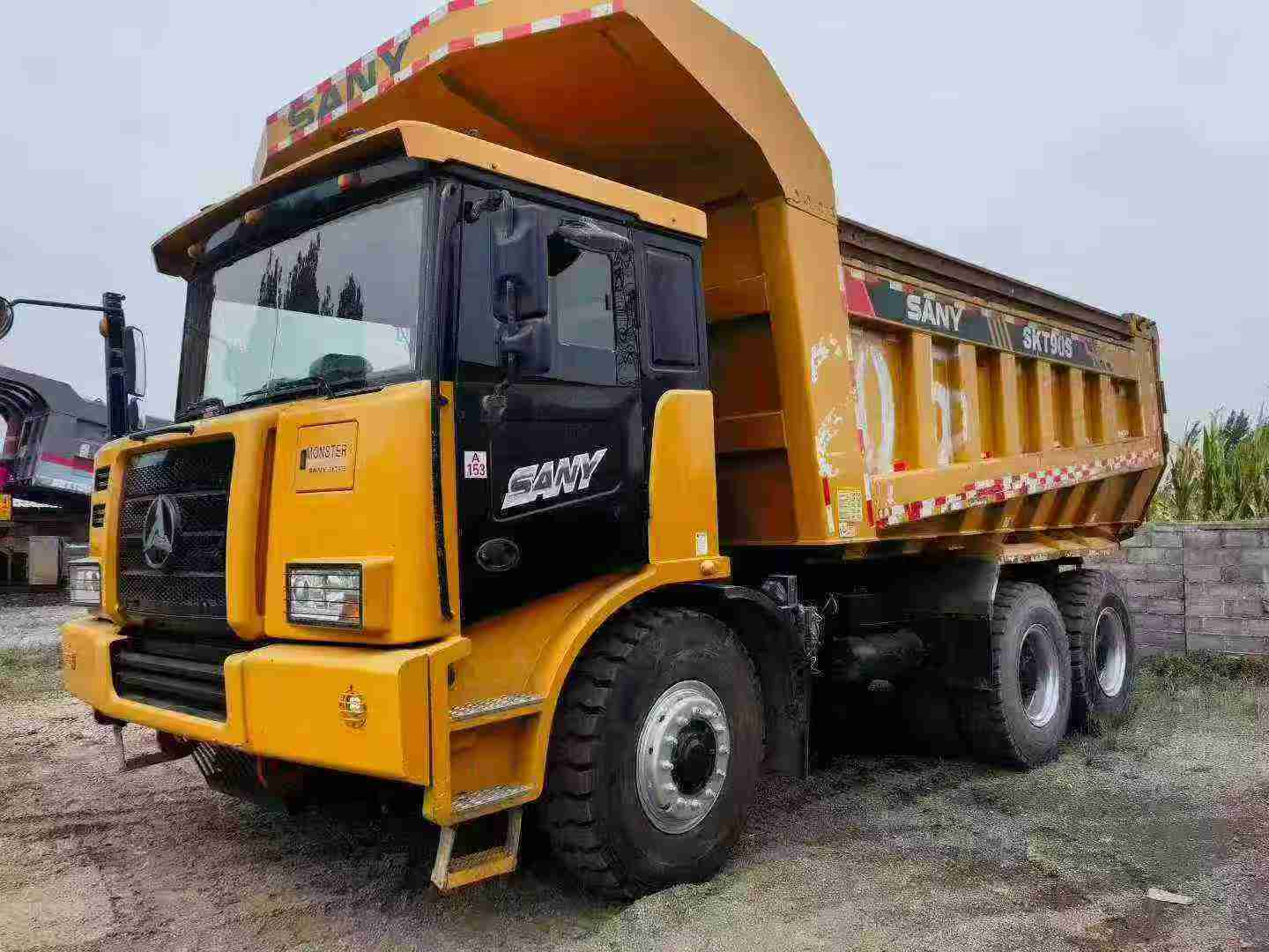 Sany 90s Wide-Body Truck Fleet 2022 - Image 3