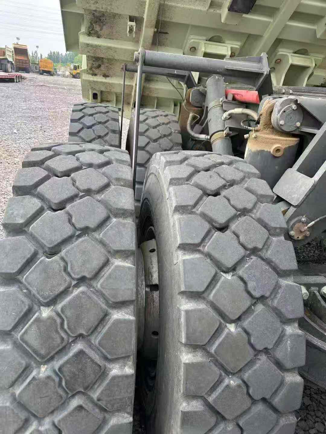 Oil-Electric Hybrid RTH Lingong 106 Fleet 2022 - Image 7