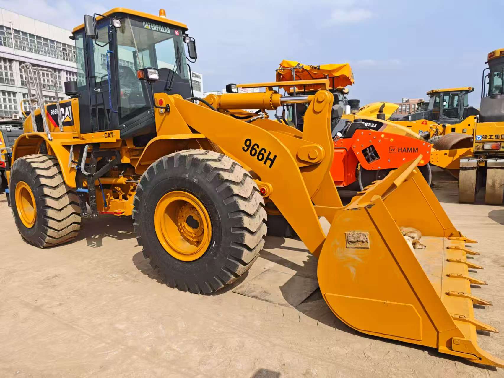 CAT 966H Wheel Loader - Image 3