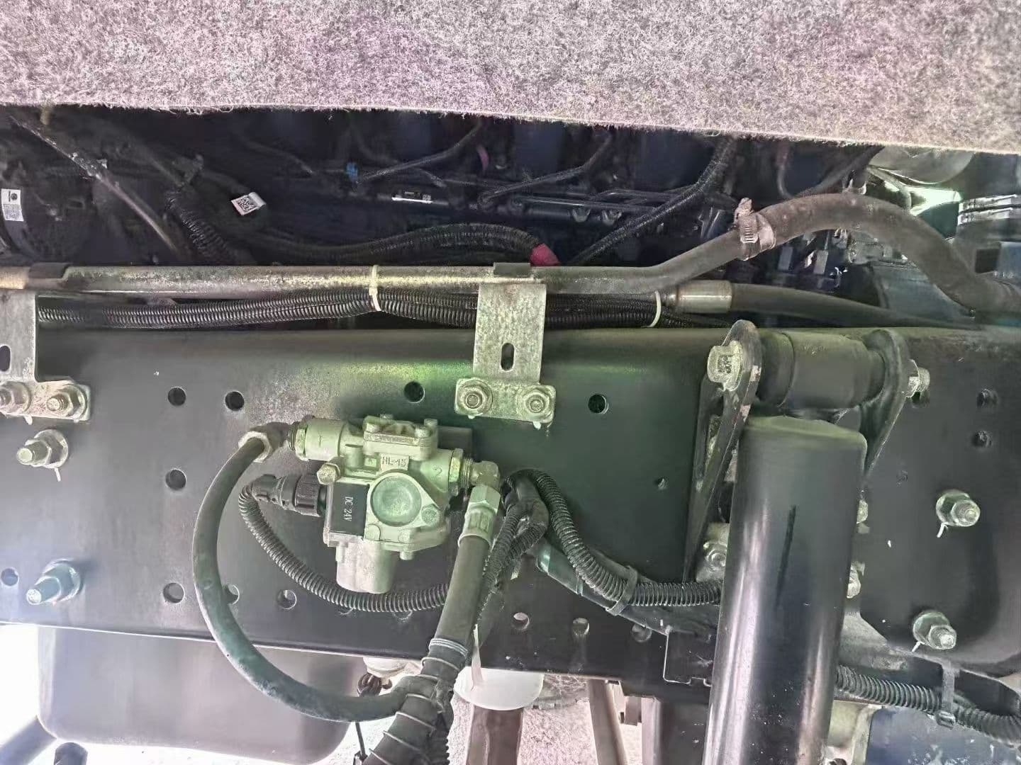 Auman GTL Heavy Truck - Image 4