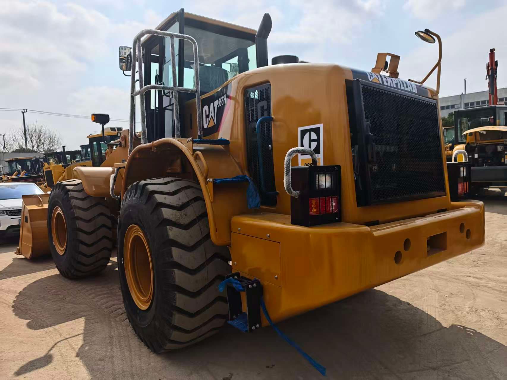 CAT 966H Wheel Loader