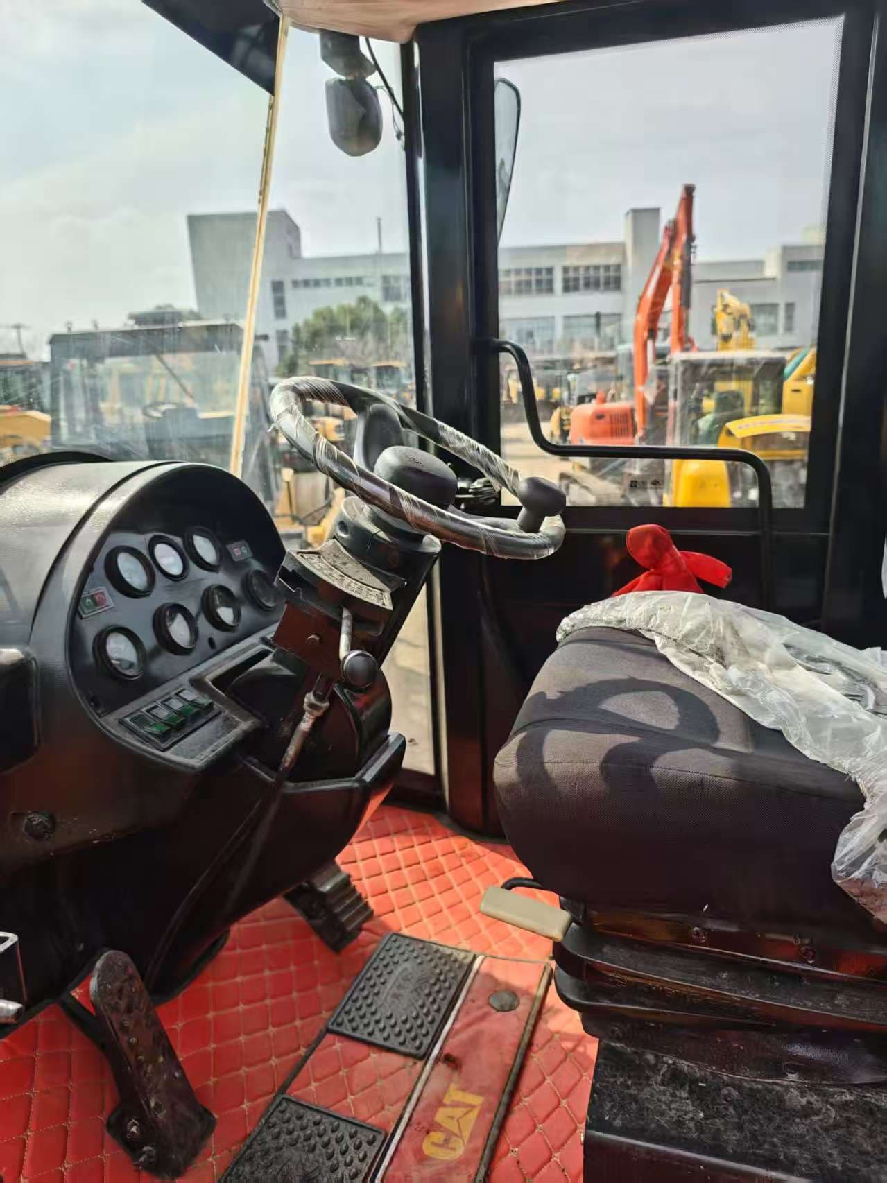 CAT 966H Wheel Loader - Image 10