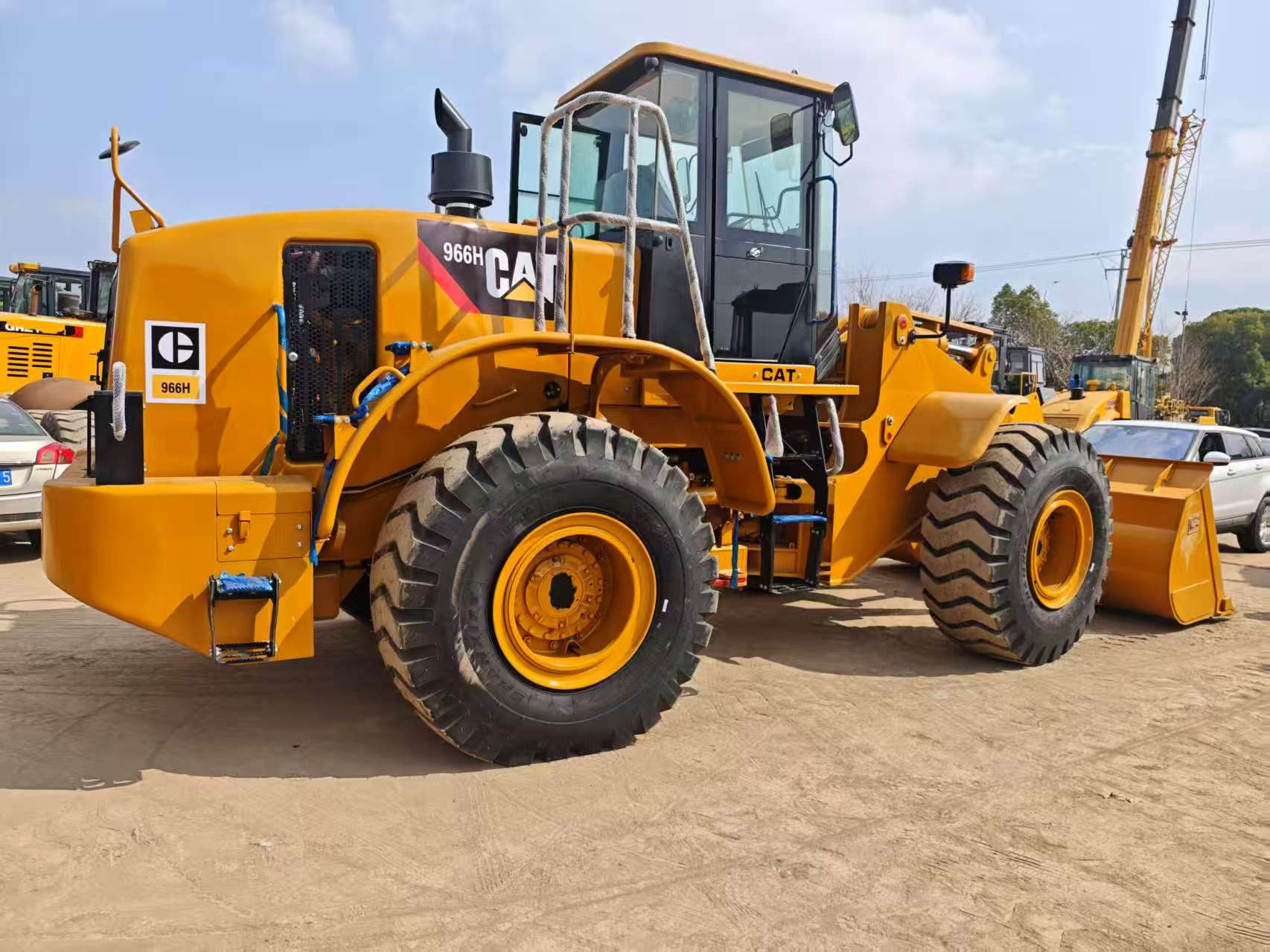 CAT 966H Wheel Loader - Image 8