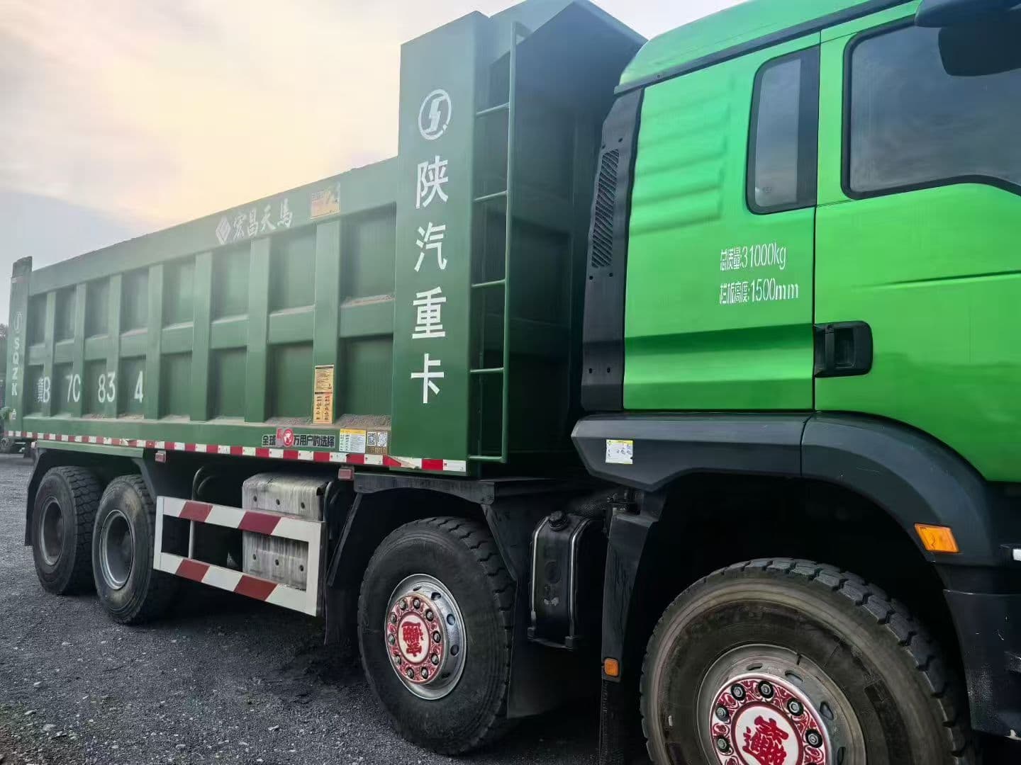 Delong Euro 6 Dump Truck - Image 2