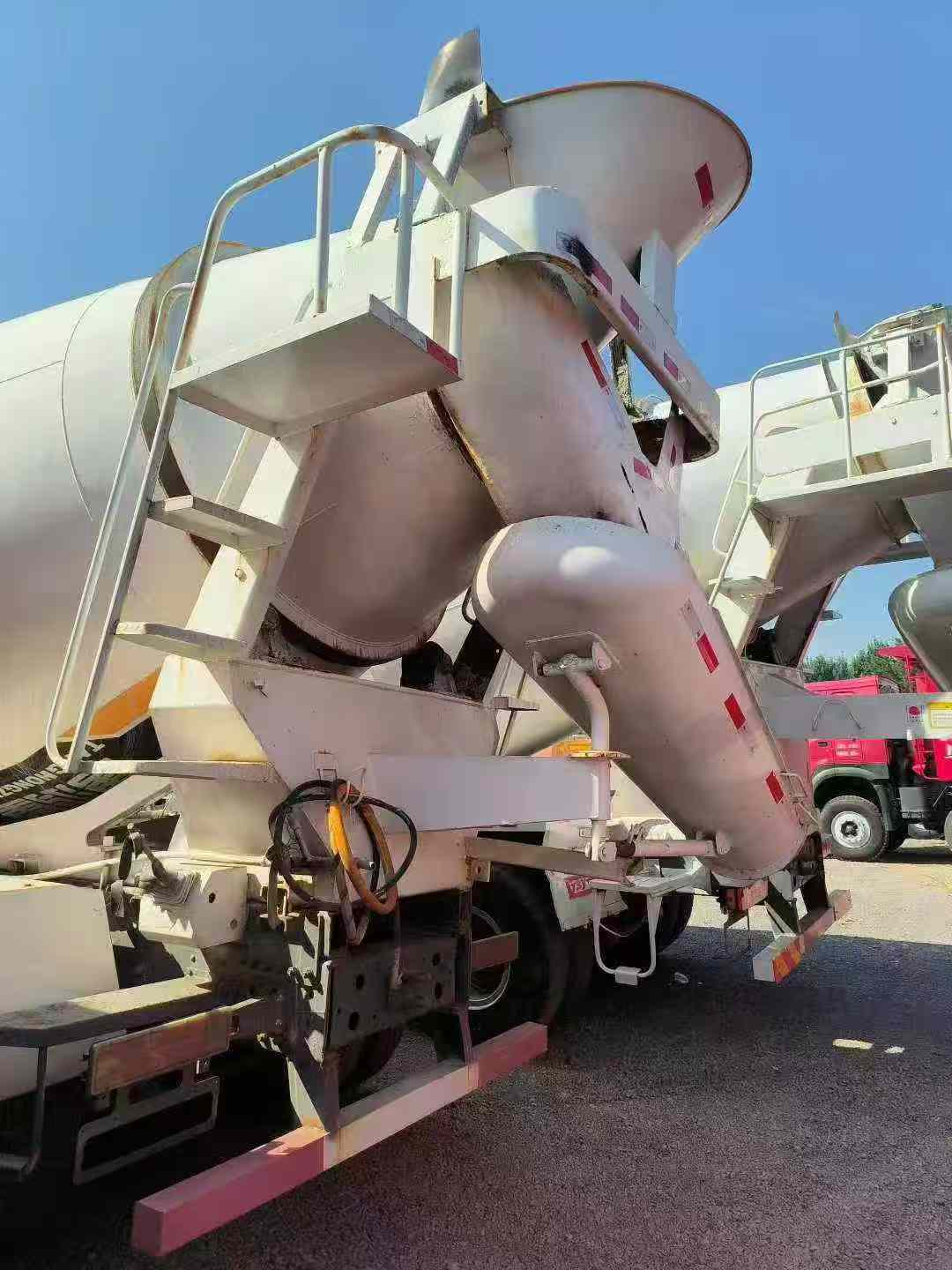 Howo Mixer Tank Export Version - Image 5