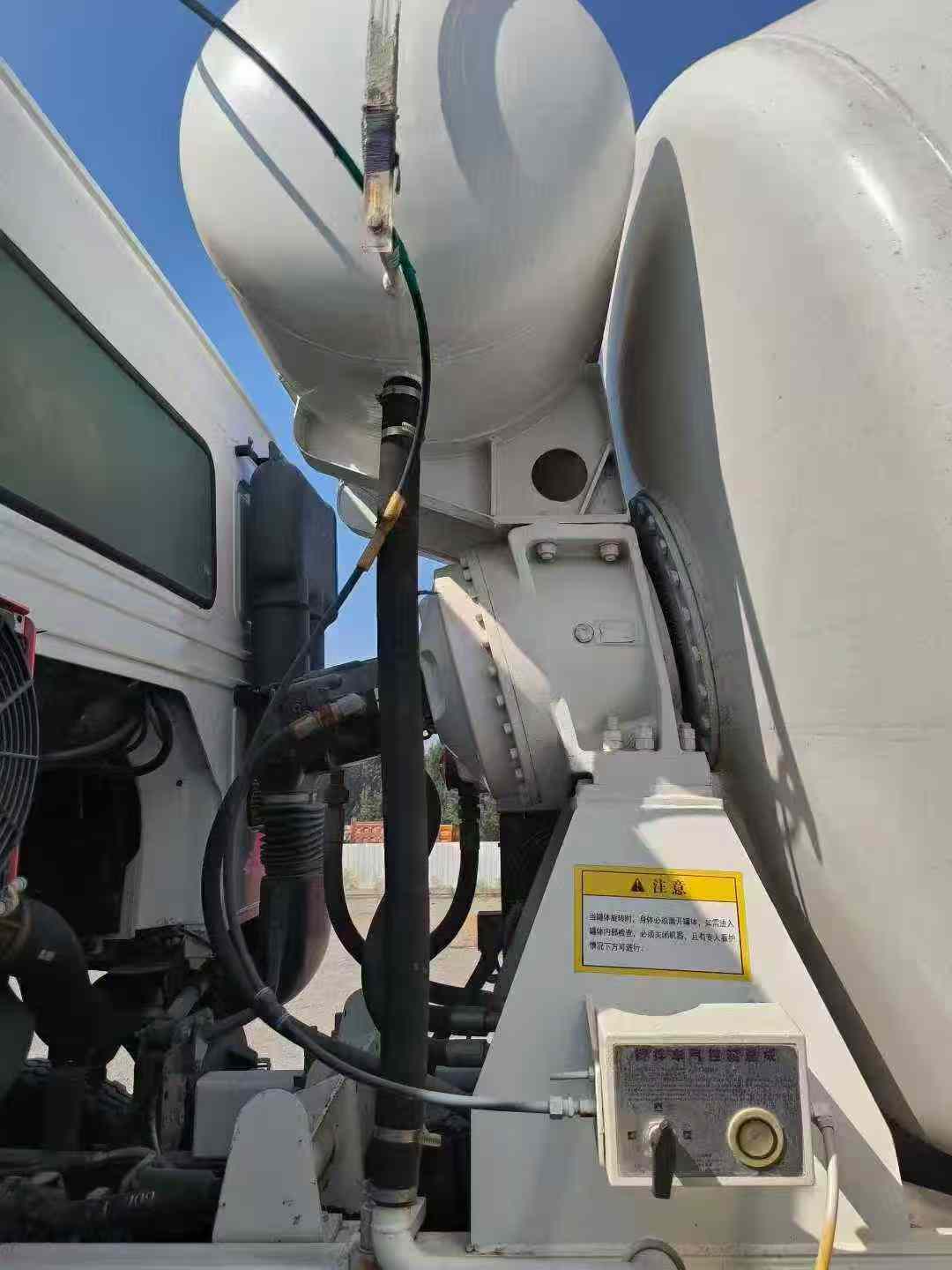 Howo Mixer Tank Export Version - Image 6