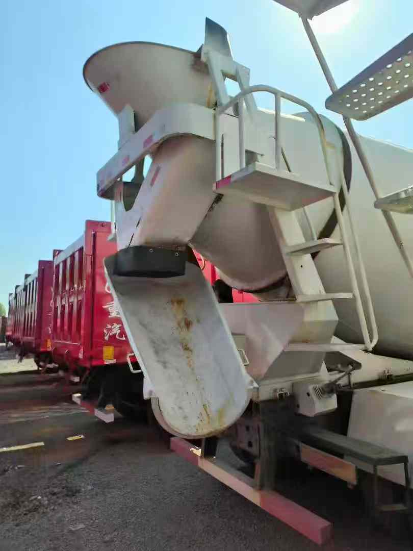 Howo Mixer Tank Export Version - Image 8