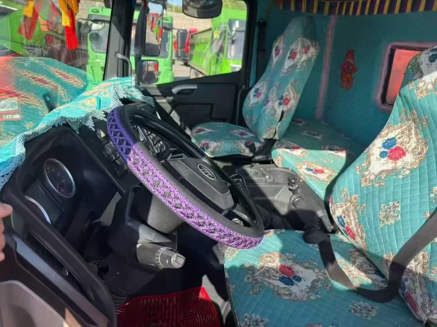 JH6 Heavy-Duty Truck with Weichai Engine - Image 5