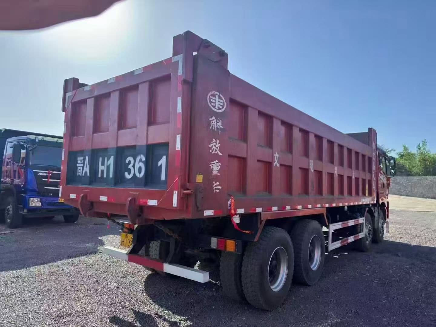 JH6 Heavy-Duty Truck with Weichai Engine - Image 8