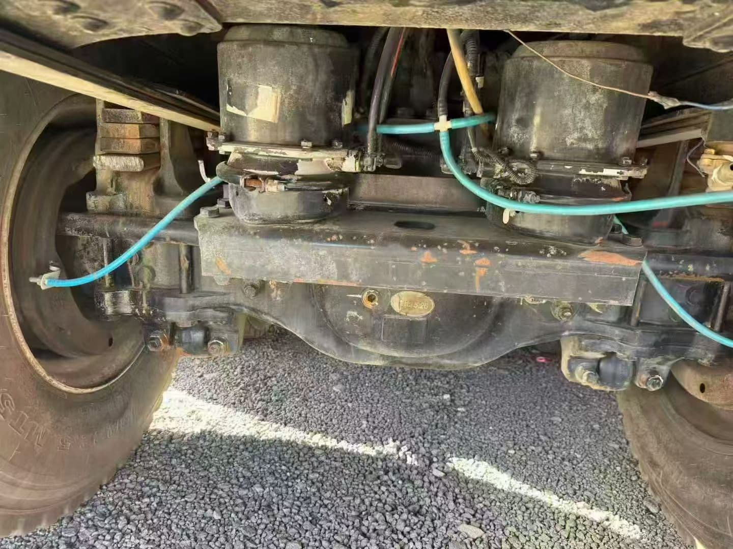 JH6 Heavy-Duty Truck with Weichai Engine - Image 9