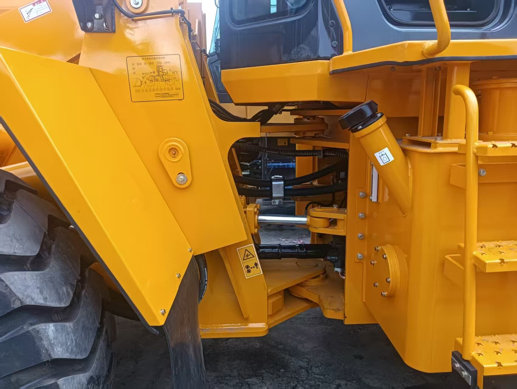 SDLG 956 Wheel Loader - Image 9