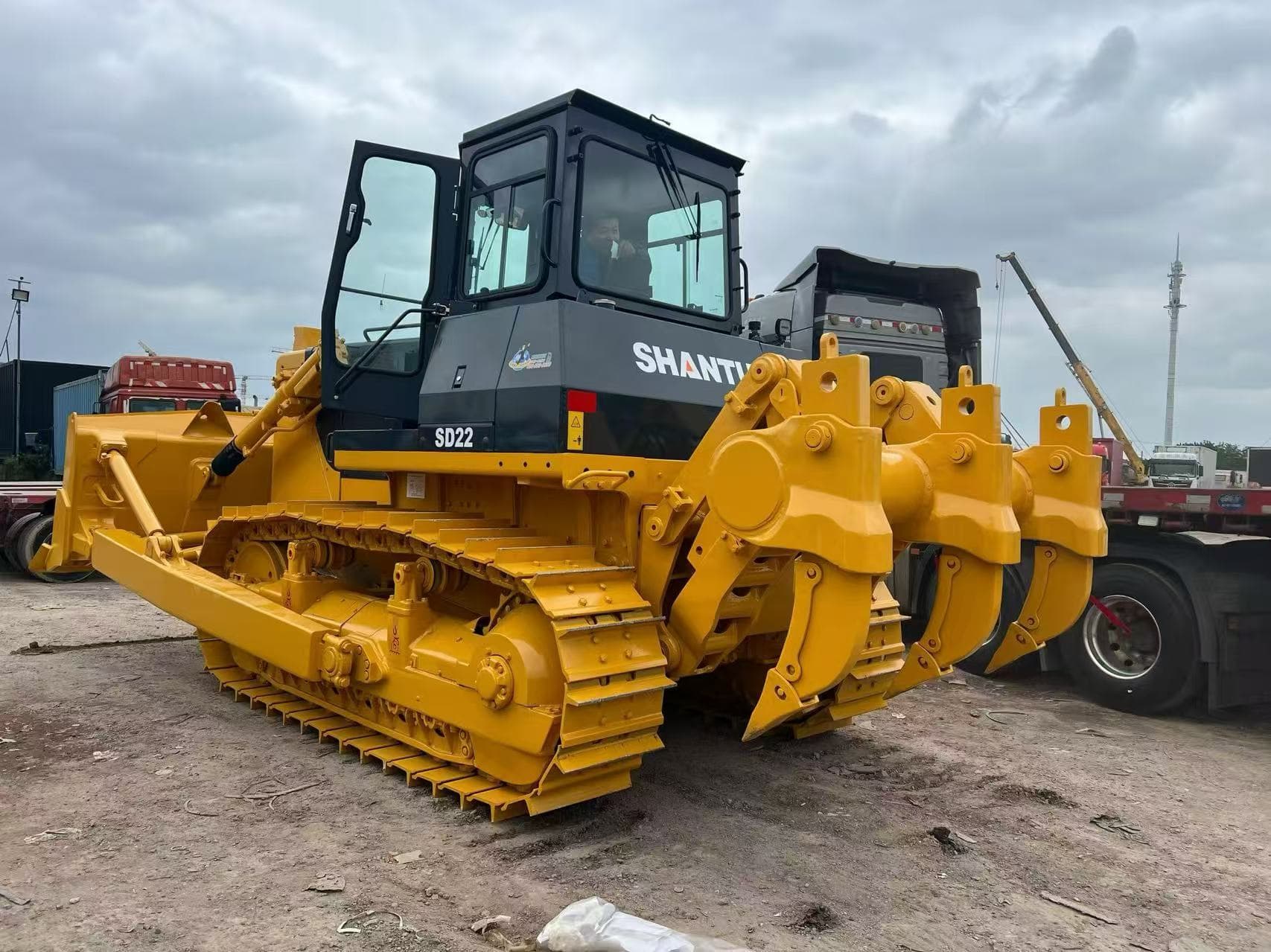 Shantui 220 Bulldozer - Image 4