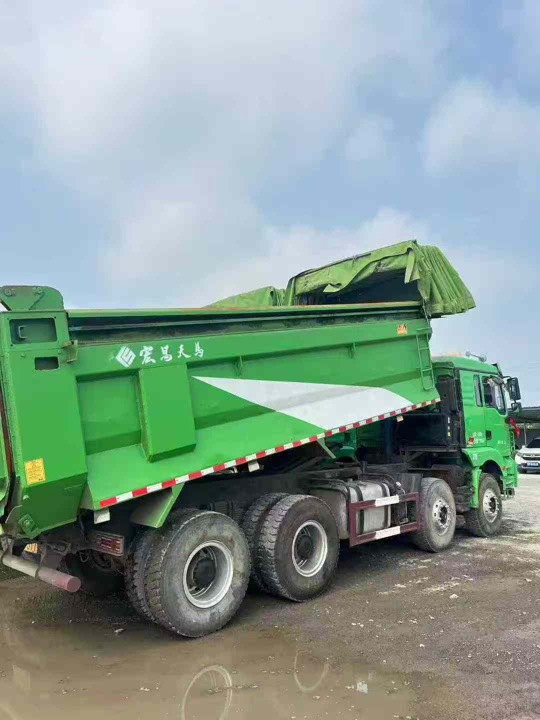 Twin-Booster Heavy-Duty Truck 2017