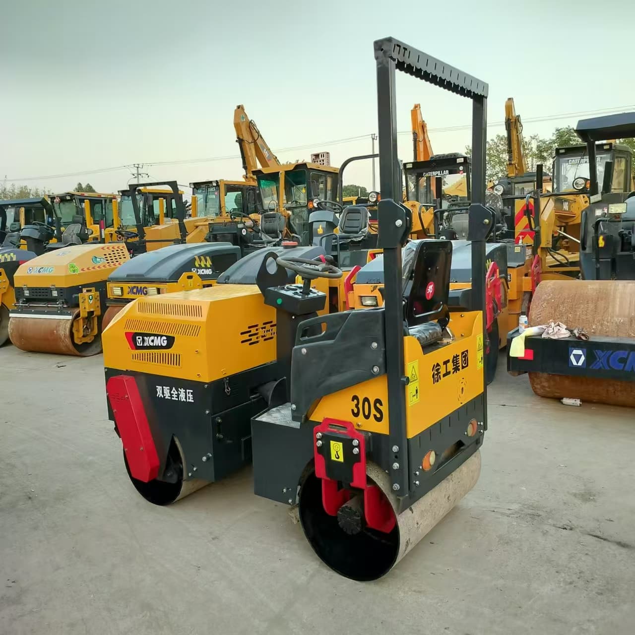 XCMG XMR30S Roller - Image 6